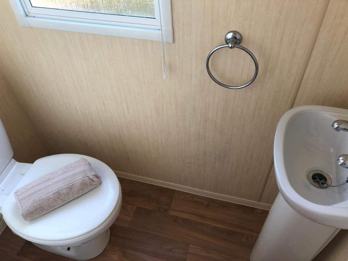 Hotel Evans Whitehouse Caravan Towyn Abergele Exterior foto
