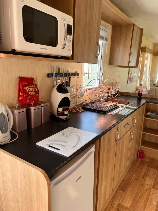 Hotel Evans Whitehouse Caravan Towyn Abergele Exterior foto